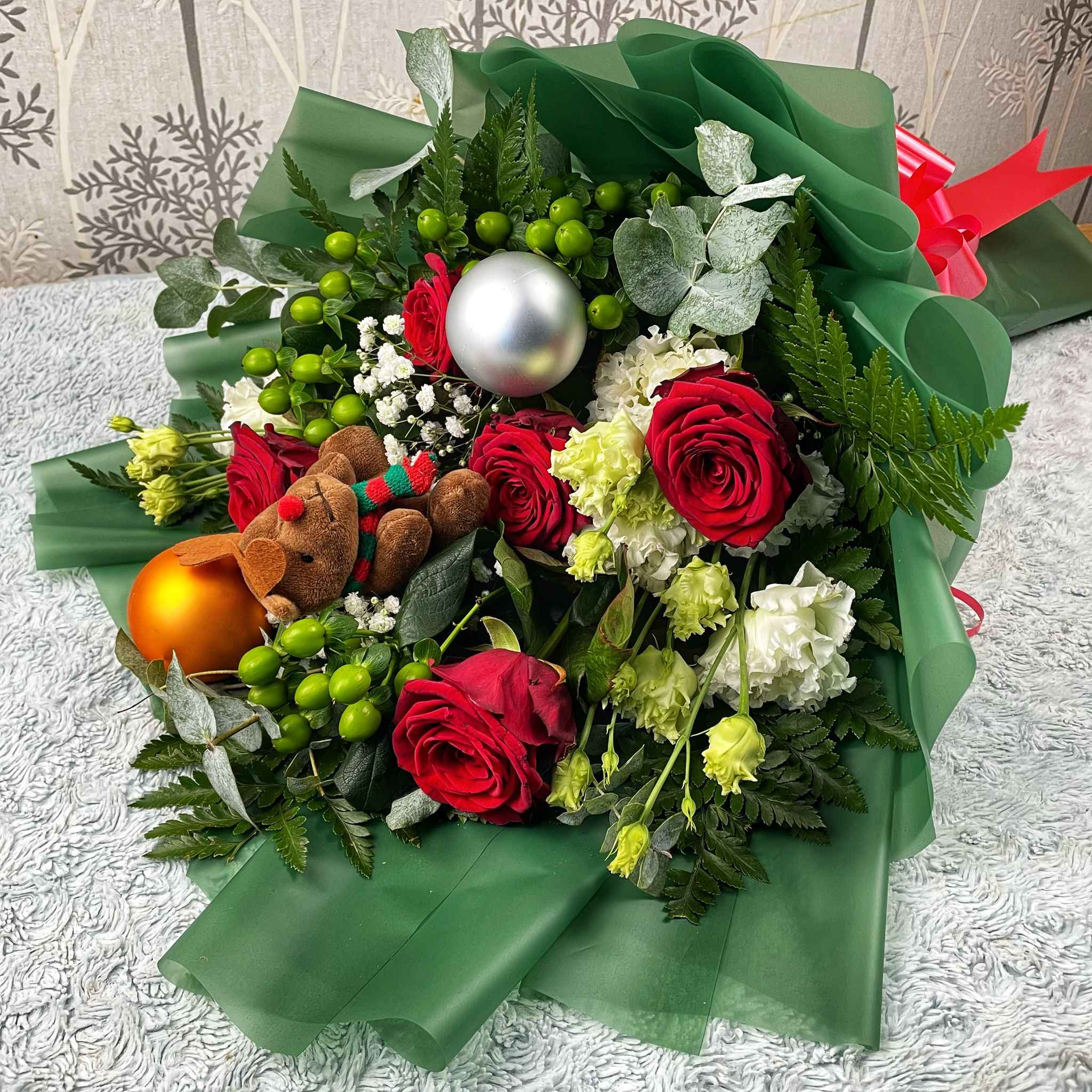 Merry Evergreen Main image